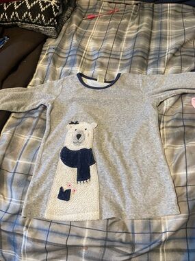Girls' Gray Long-Sleeve Tee with Polar Bear Applique